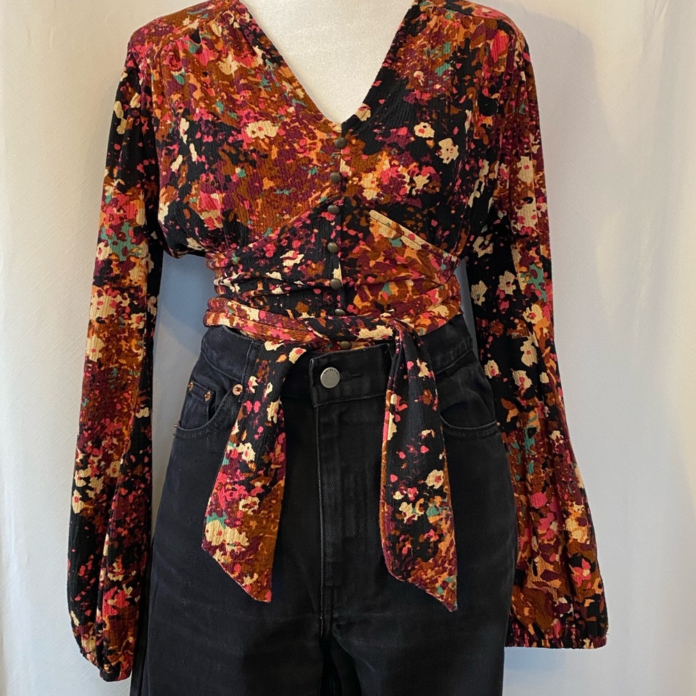 by Anthropologie Womens Balloon Sleeve V-Neck Open Back Shirt Abstract Print Sm